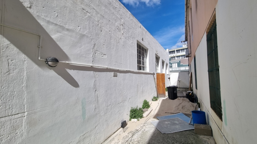 To Let Commercial Property for Rent in Woodstock Western Cape